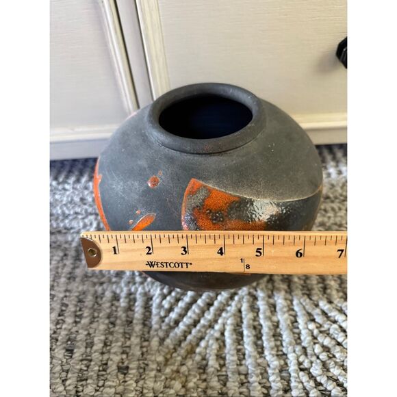 Signed Raku Studio Pottery Vase — “Monte Davey”, 9/94 (9" x 8") - Picture 13 of 14